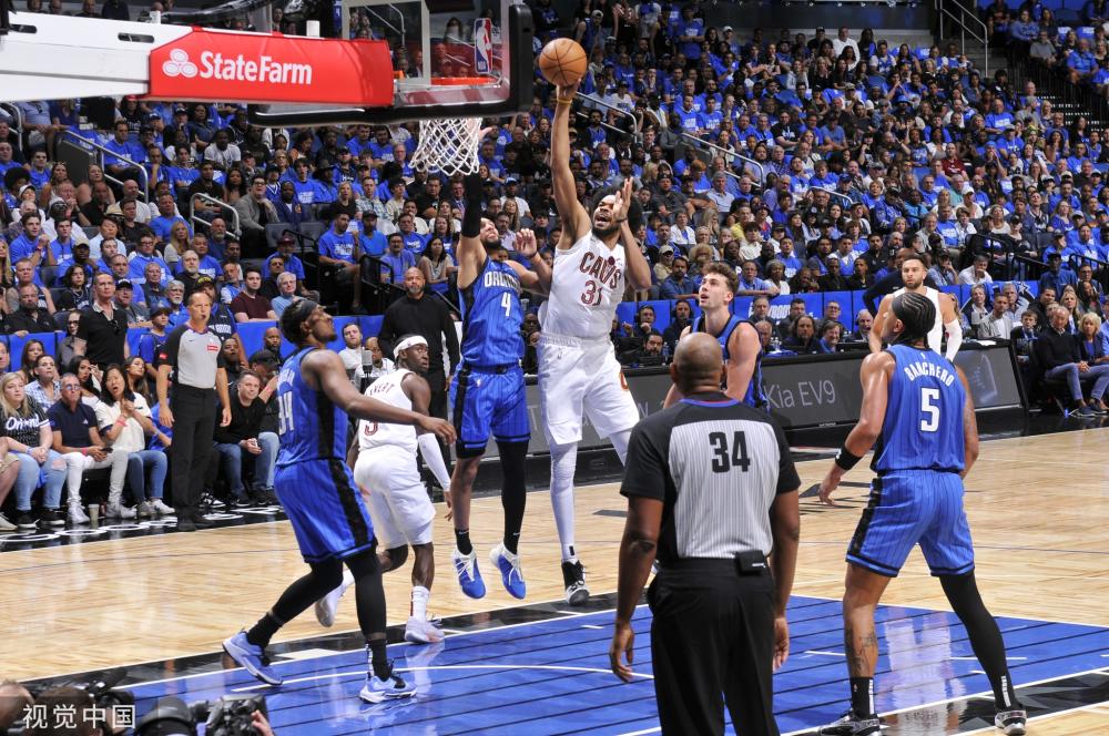 寸步难行 寸步难行